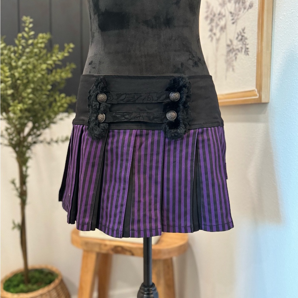 Tripp nyc pleated Y2K style purple and black skirt